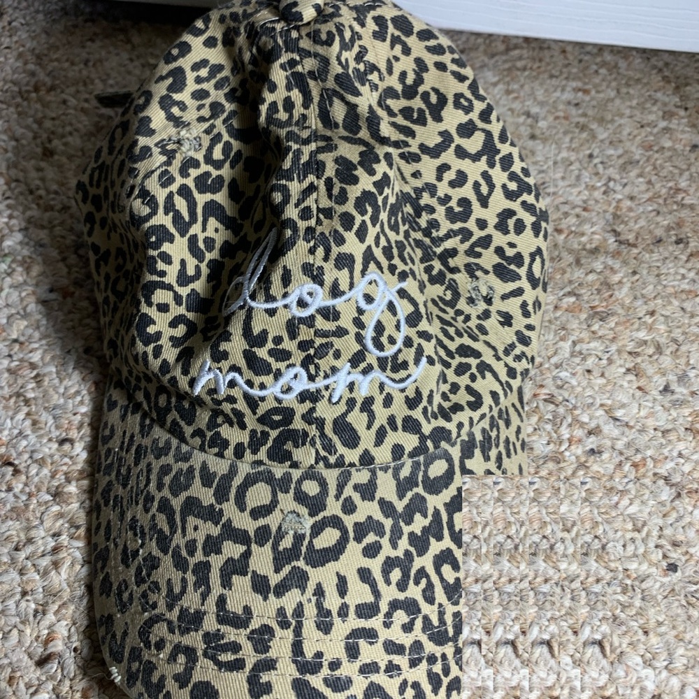 Dog mom hat - Picture 3 of 4